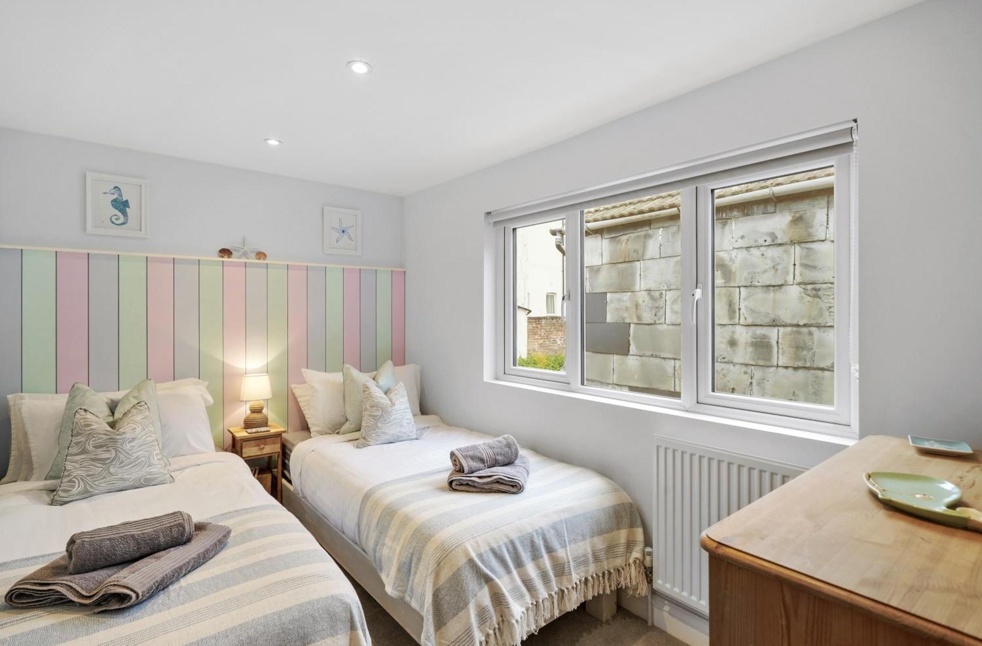 Blue Puffin Stays: Spacious 3-bed Townhouse With Free Parking * Portsmouth