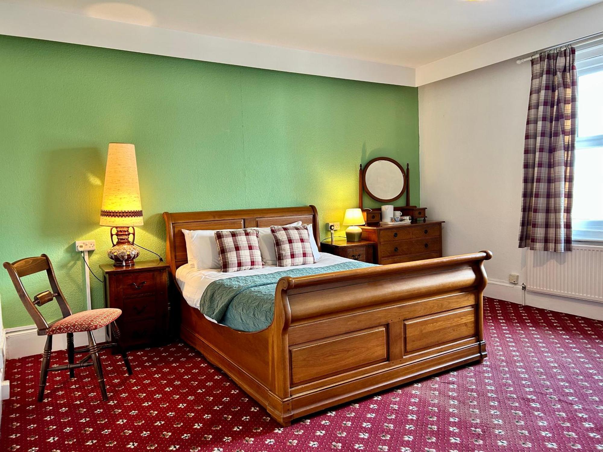 Clarence Quarters Self-catering *