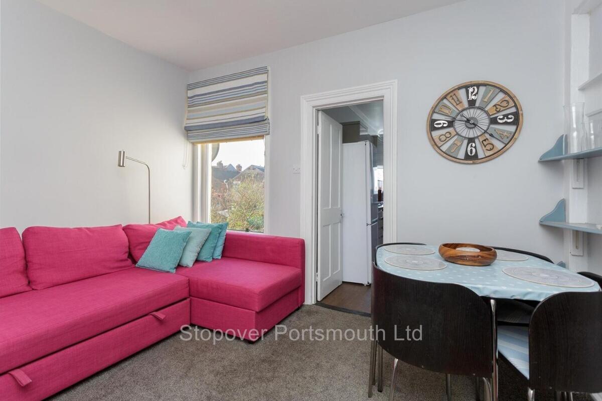 Apartment Stopover At Orchard Light And Cosy *