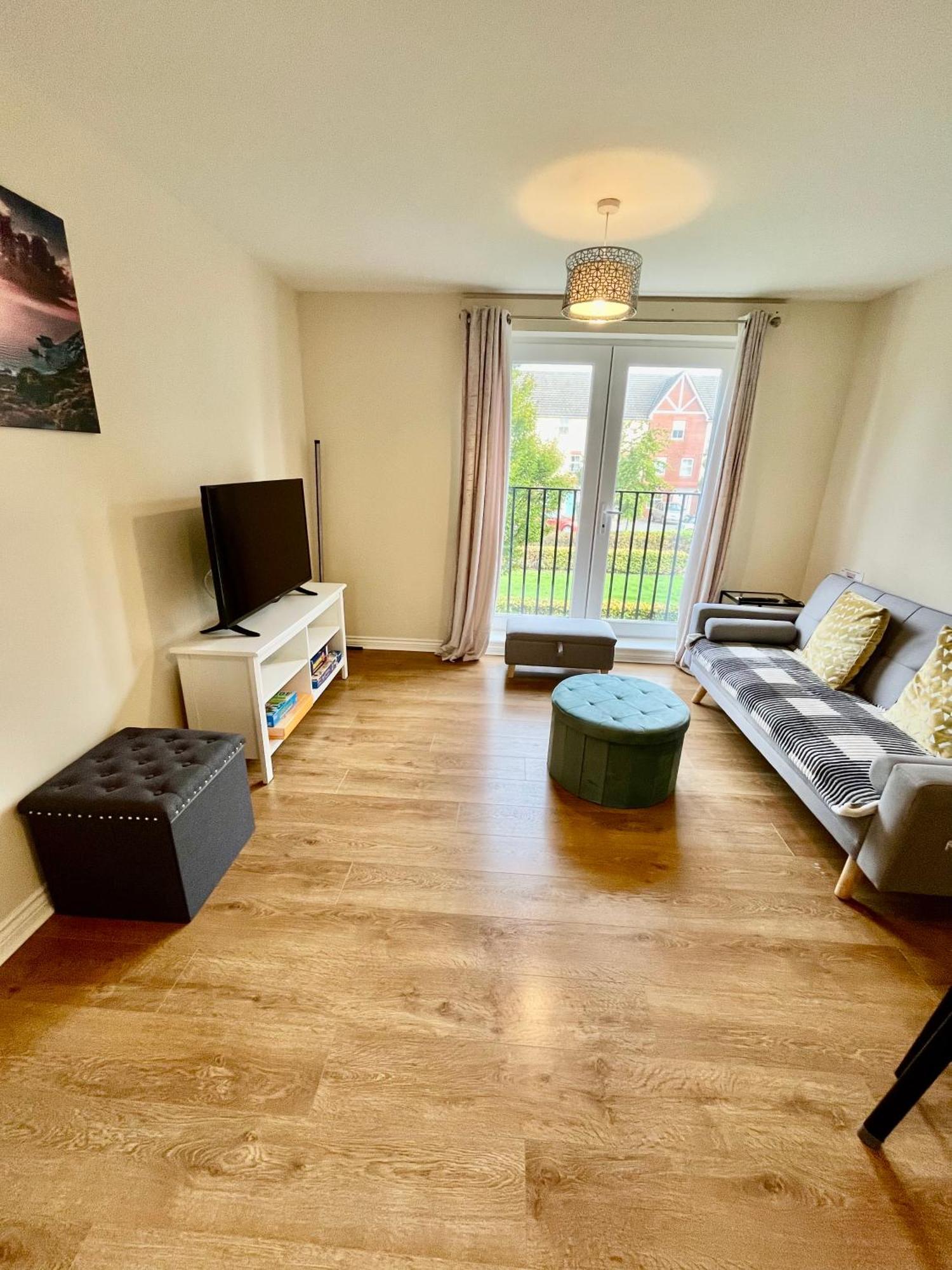 Cosy Two Bedrooms Flat Suitable For A Short Trip Portsmouth