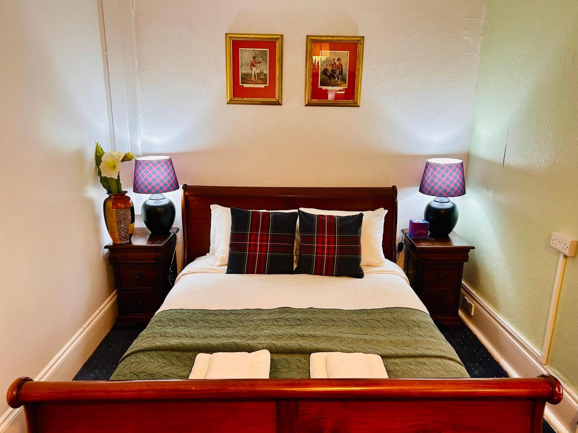 Clarence Quarters Self-catering * Portsmouth