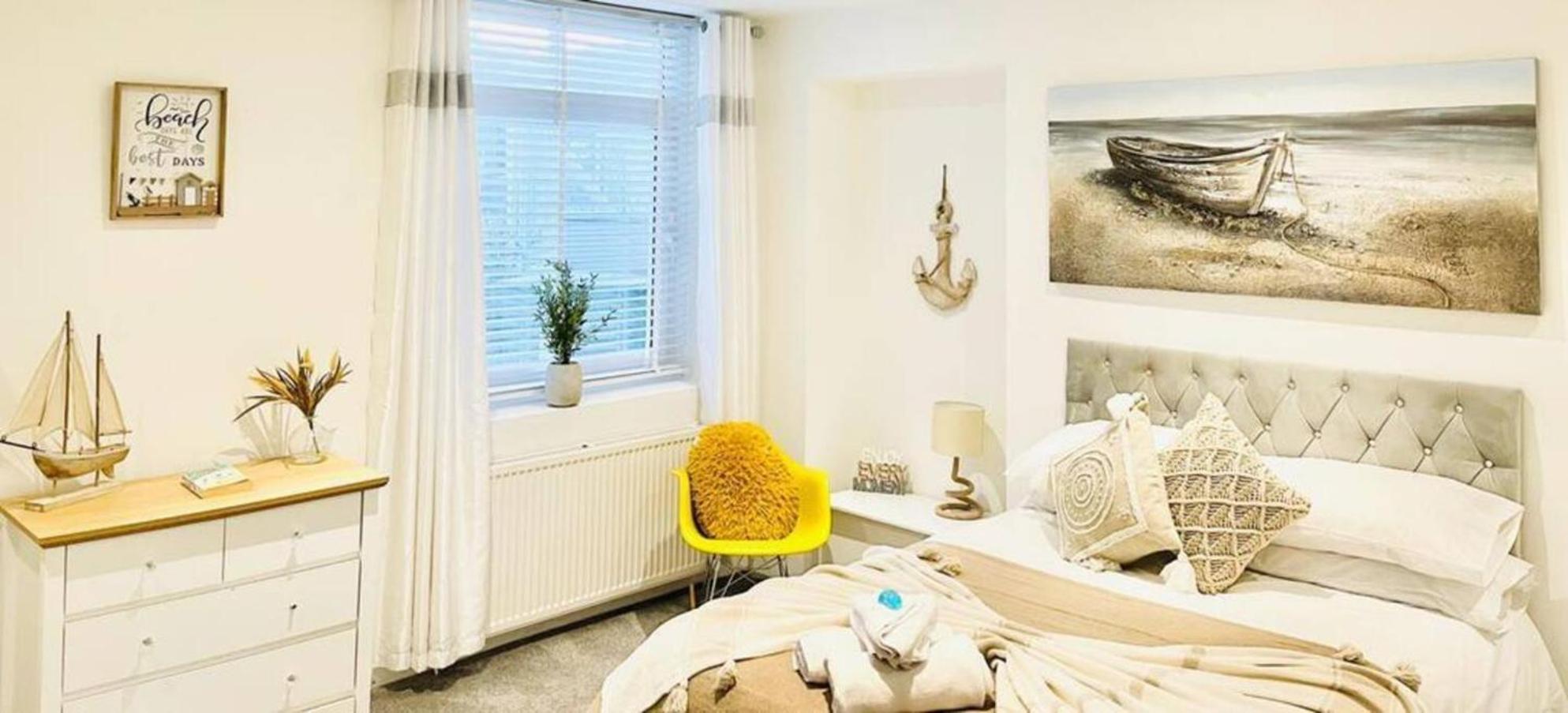 Stunning 3 Double Bedroom Front