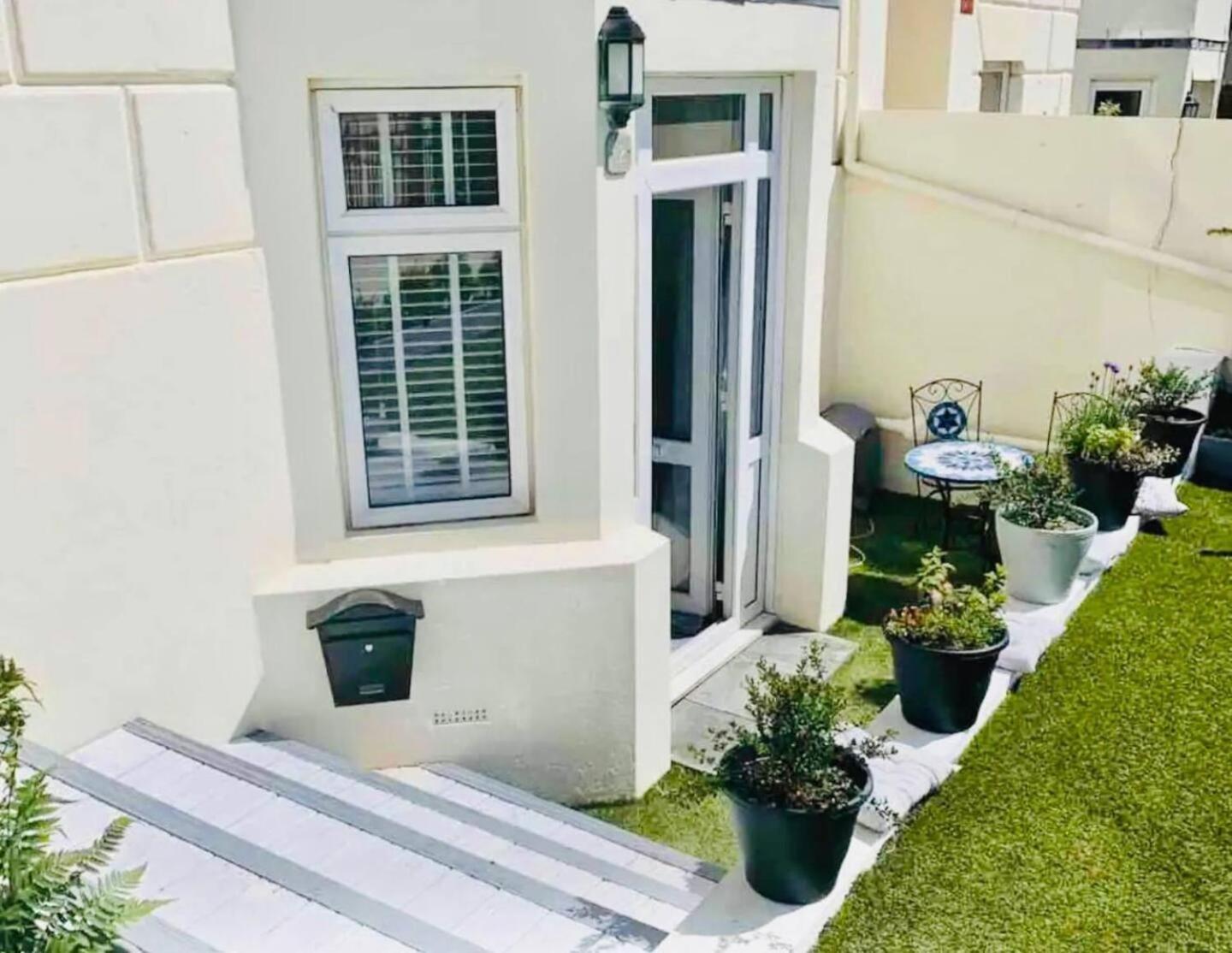 Stunning 3 Double Bedroom Front * Portsmouth