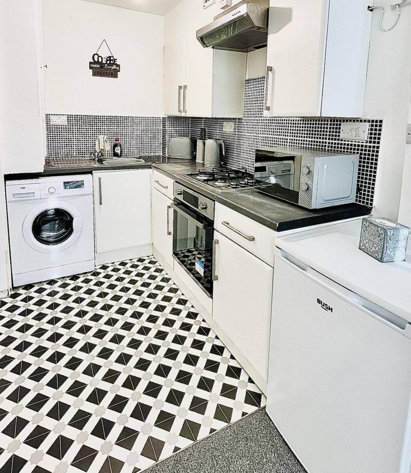 Hamilton House Apartment