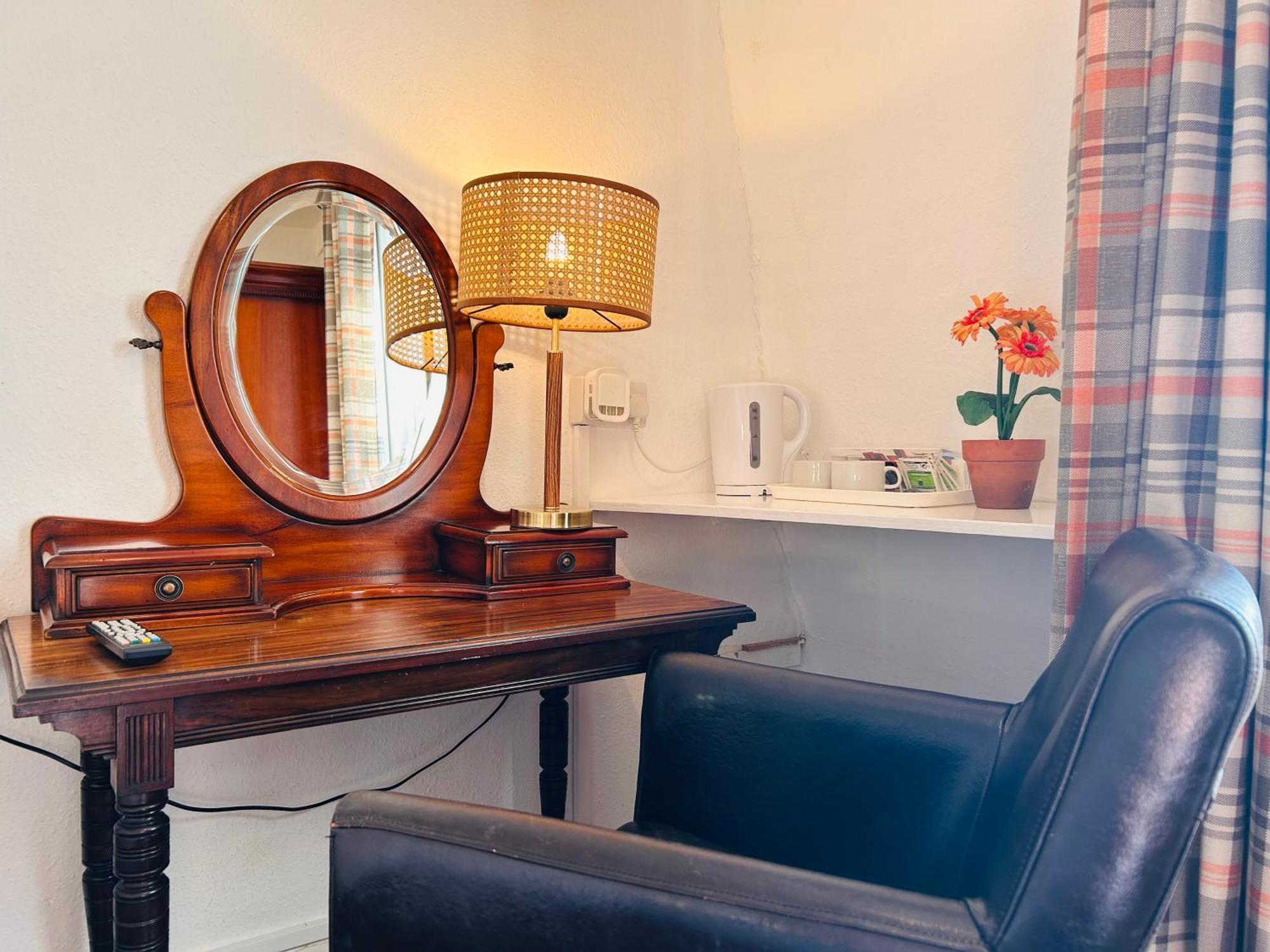 Clarence Quarters Self-catering *