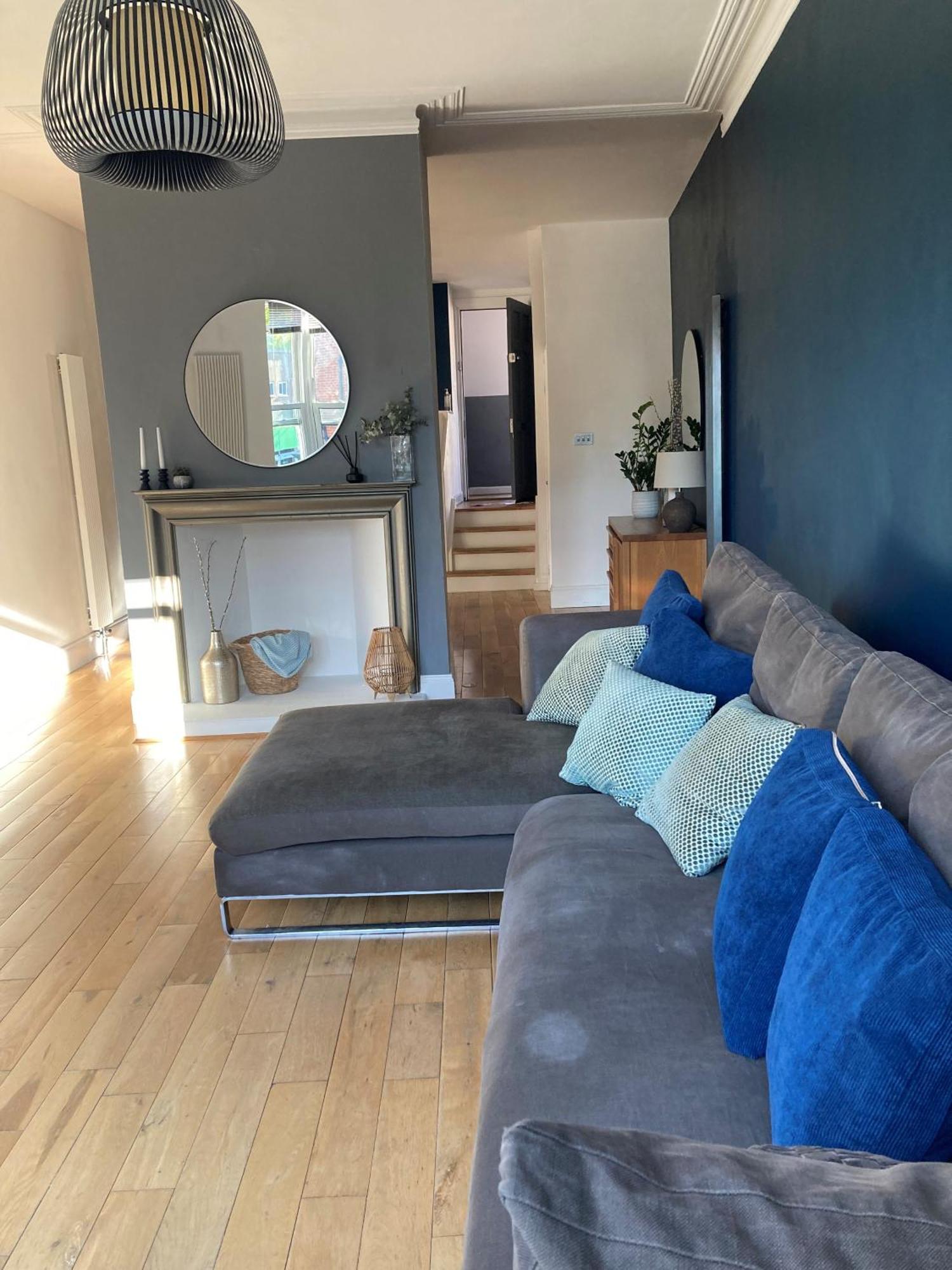 The Clock Tower Apartment: Modern 2-bed With Free Parking In Southsea