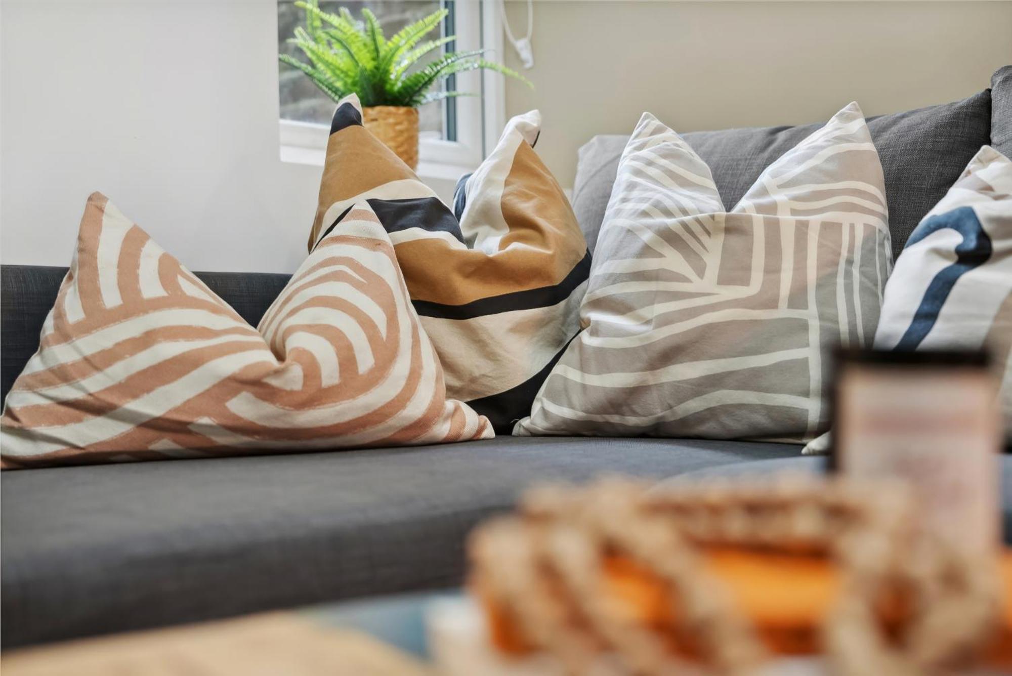 Guest house 4 Bed Gorgeous Open Plan Chic Townhouse, Central Portsmouth! Great For Groups-With Parking & Xbox - By Blue Puffin Stays Portsmouth
