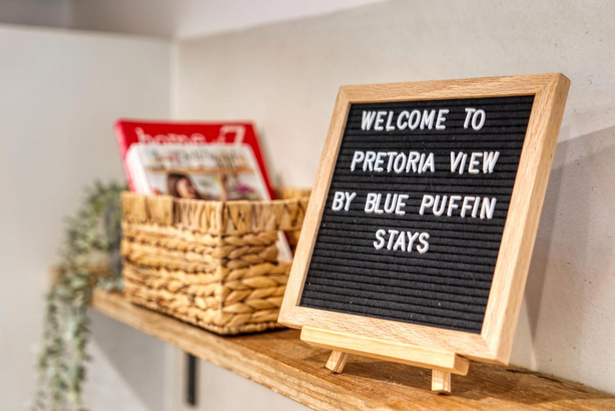 4 Bed Gorgeous Open Plan Chic Townhouse, Central Portsmouth! Great For Groups-With Parking & Xbox - By Blue Puffin Stays *