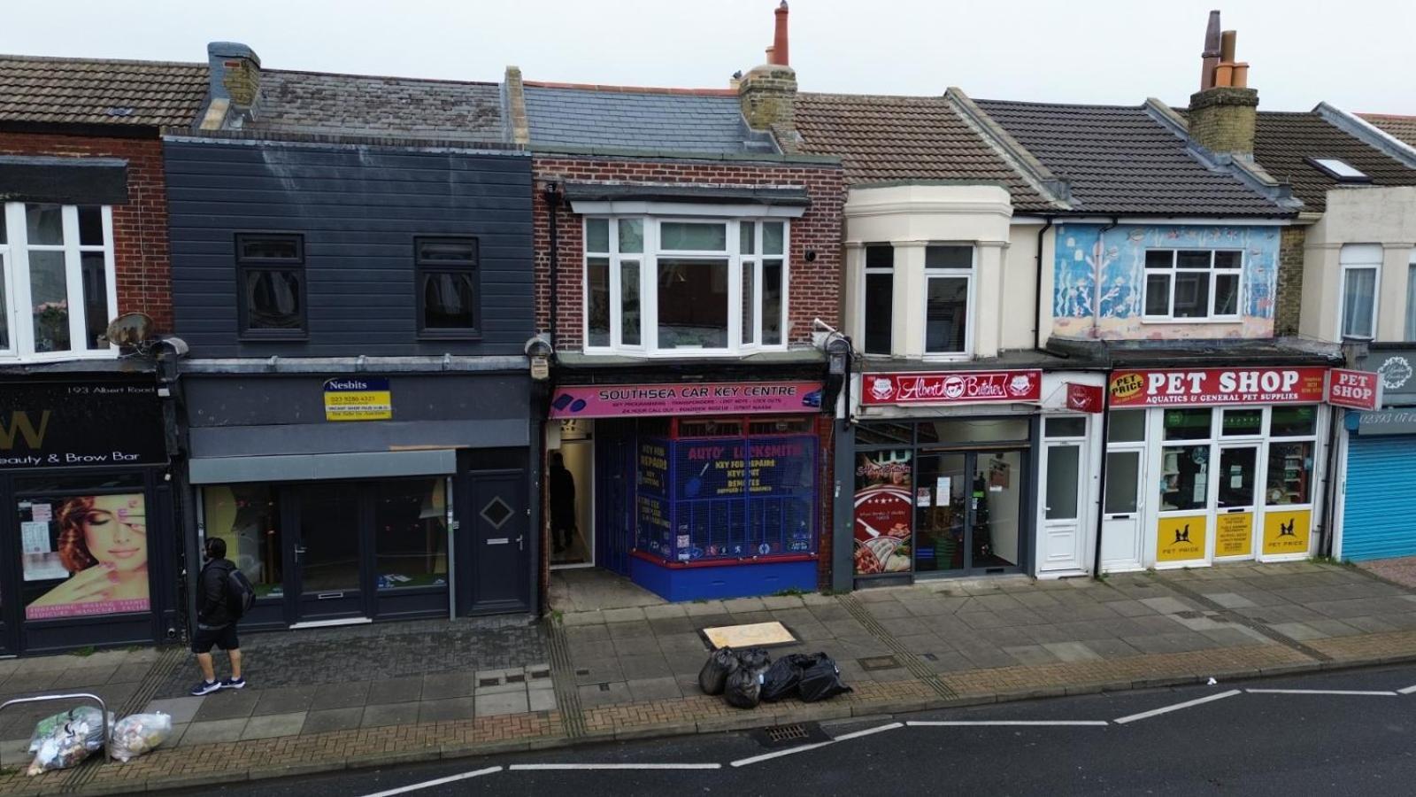 Contemporary 3 Bed In Southsea
