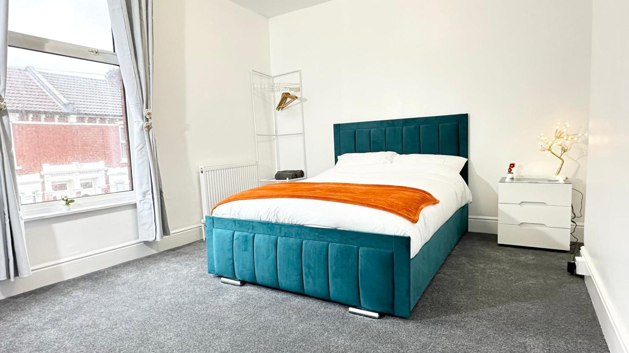 Large Double In - Mayhall Rd Portsmouth