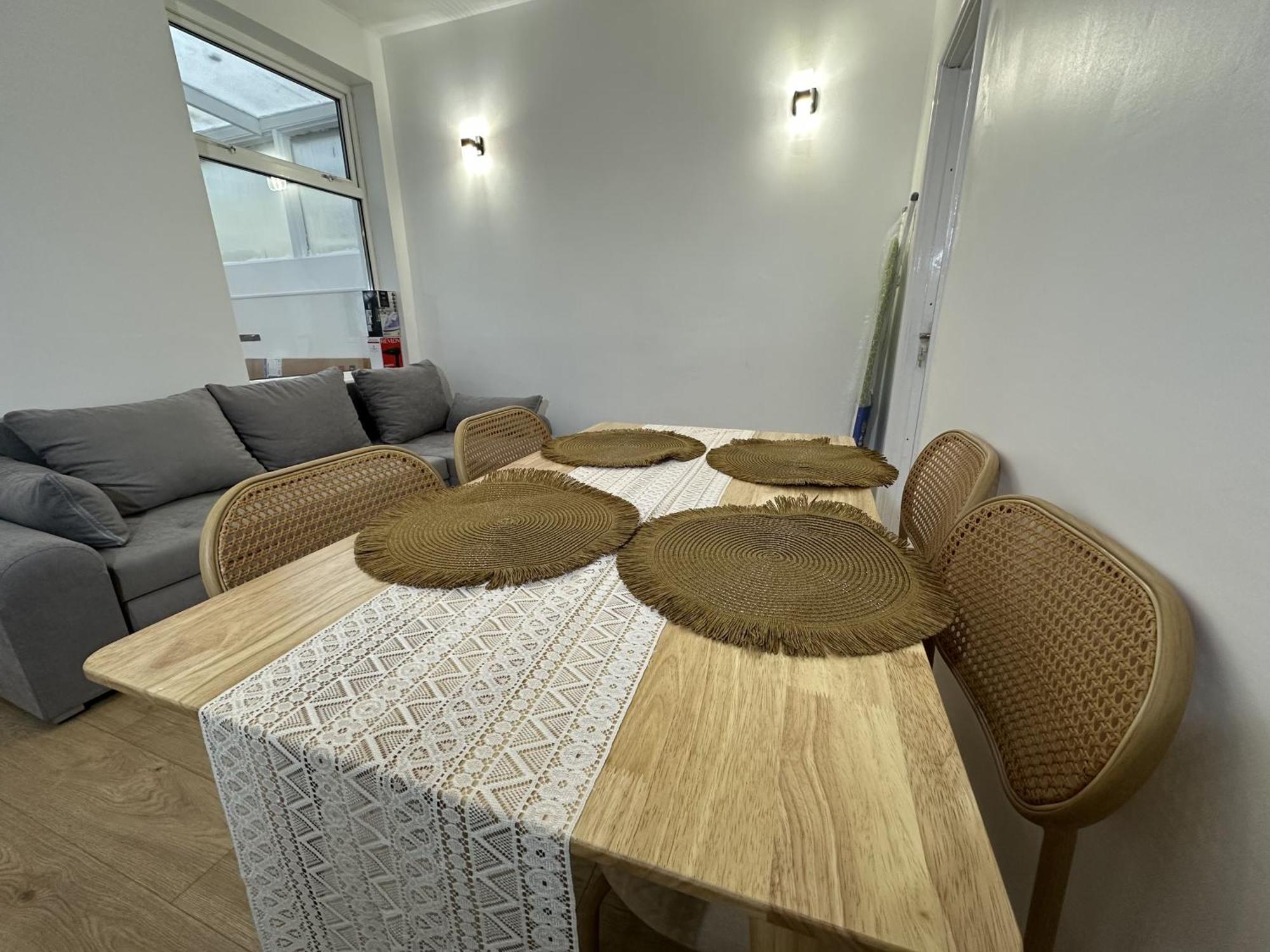 Large Double In - Mayhall Rd * Portsmouth