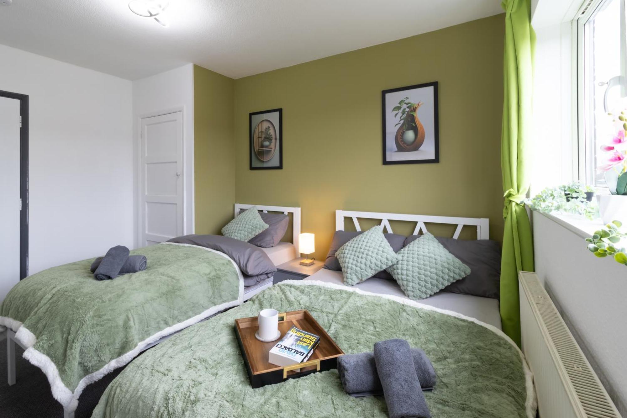 Open Mind Property- Luxury 5-bedroom * Portsmouth