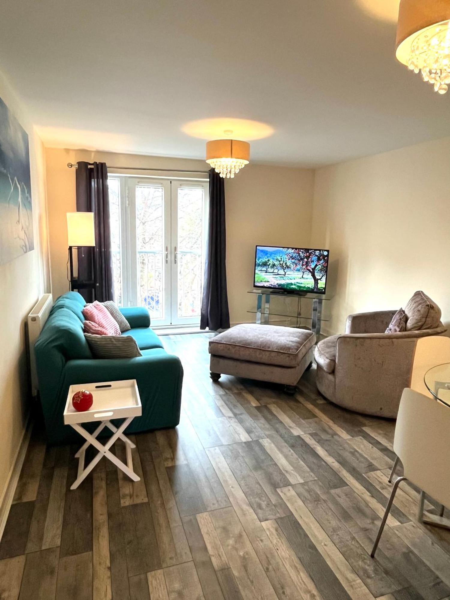 Spacious Two Bedrooms For Business And Portsmouth