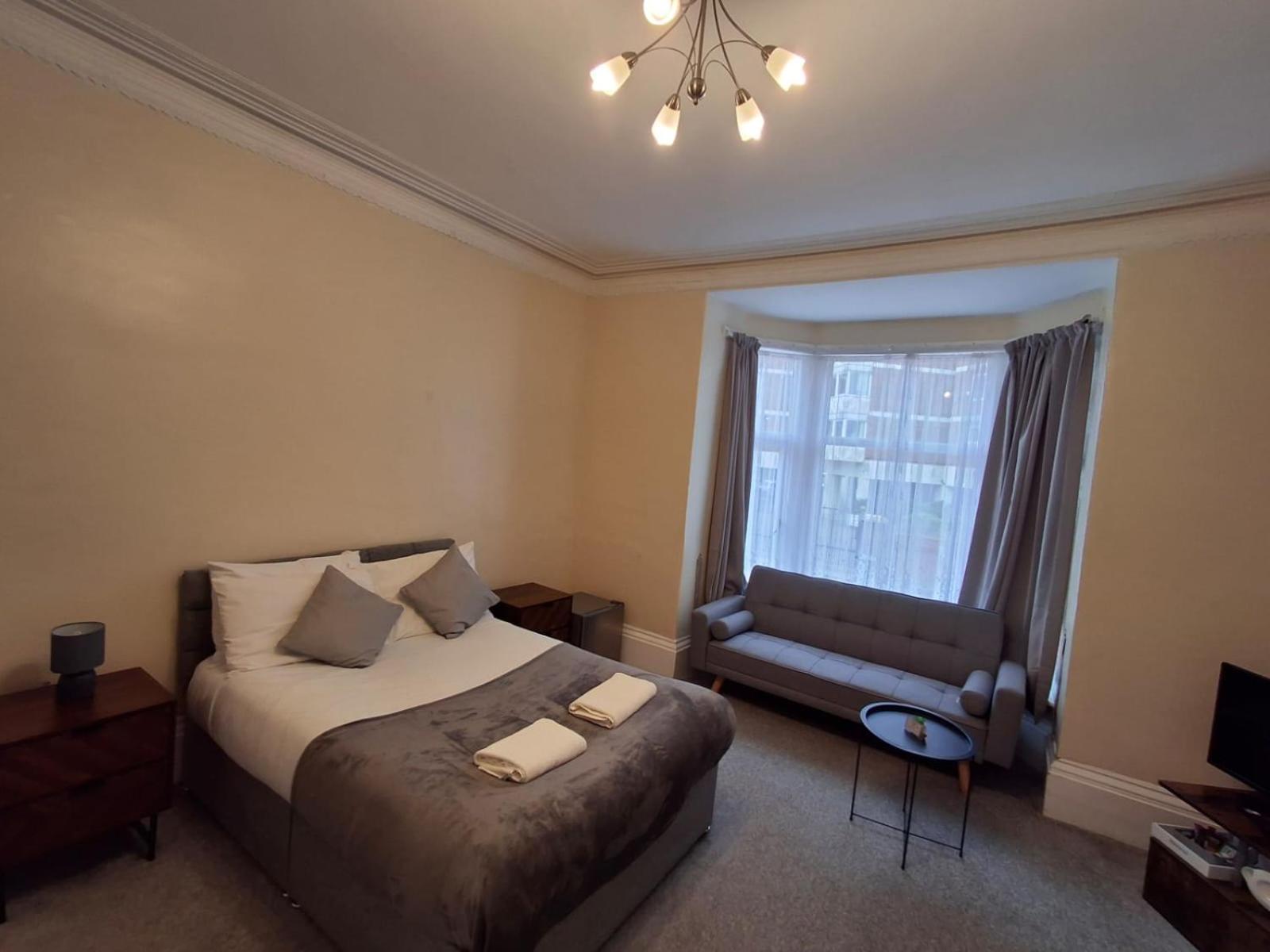 By The Sea, - En With Or Without Sea View Hotel