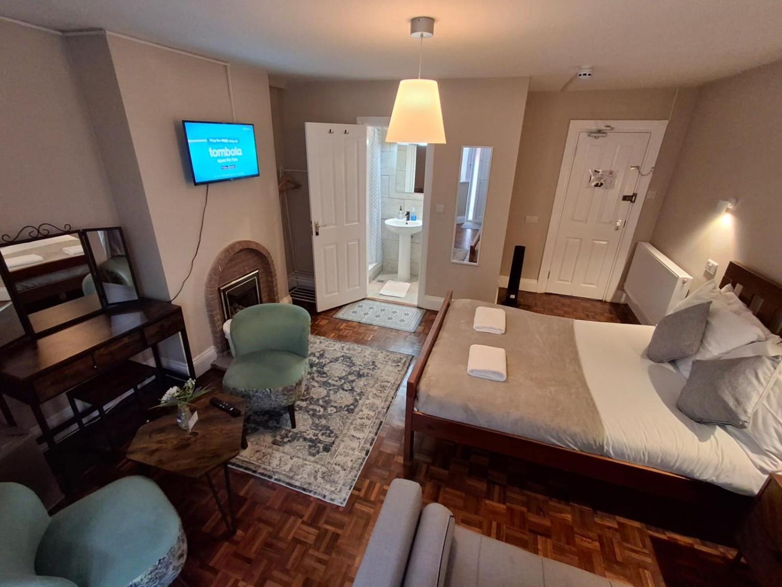 Hotel By The Sea, - En With Or Without Sea View *