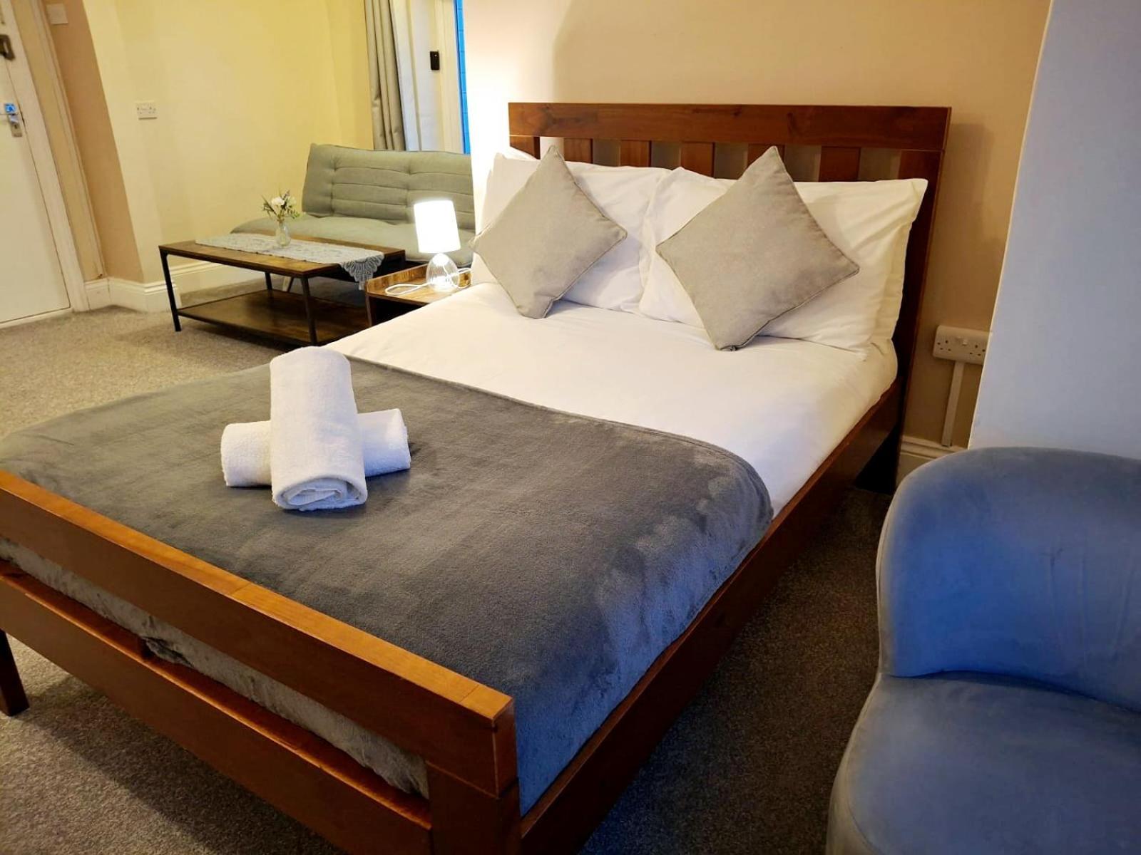 Hotel By The Sea, - En With Or Without Sea View Portsmouth