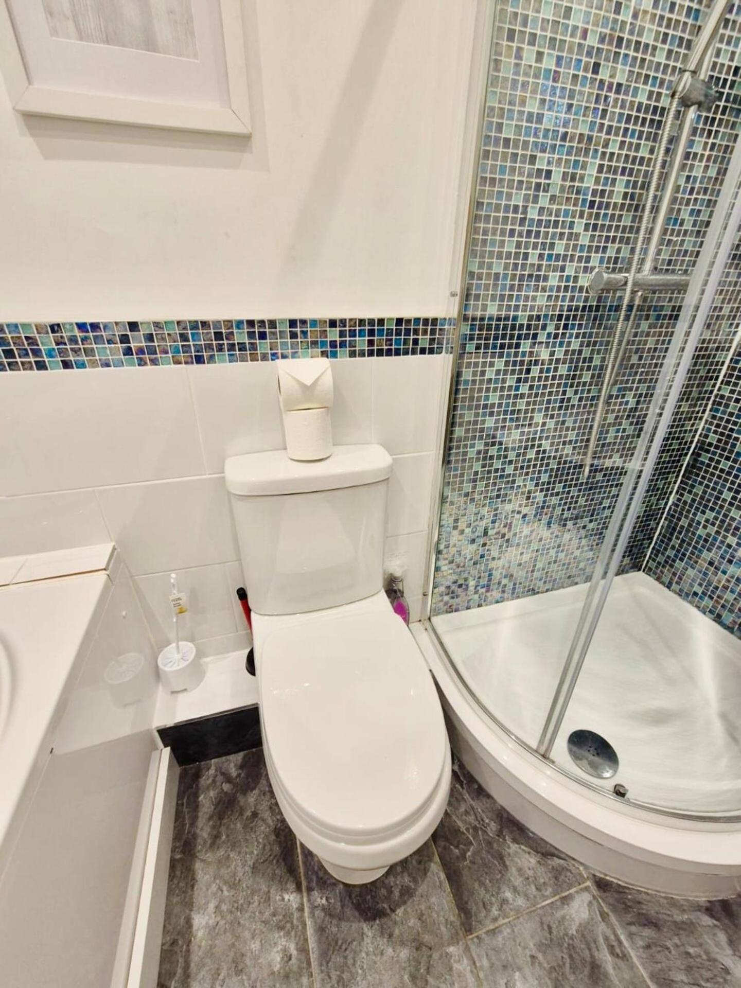 Apartment Stunning Spacious 3 Bedroom Seafront 2 Minute Walk To Beach, Shops, Restaurants Portsmouth