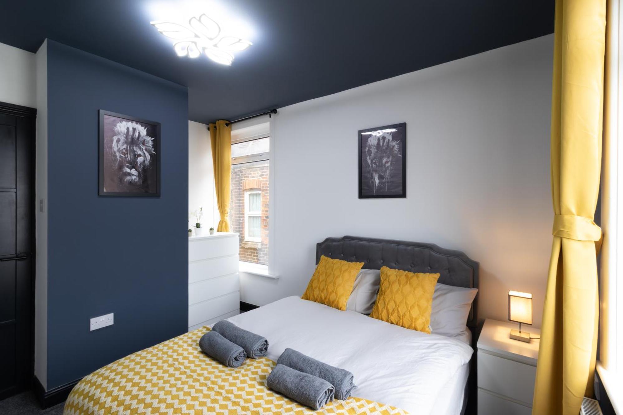 Open Mind - Hottub,7 Beds & Free Parking * Portsmouth