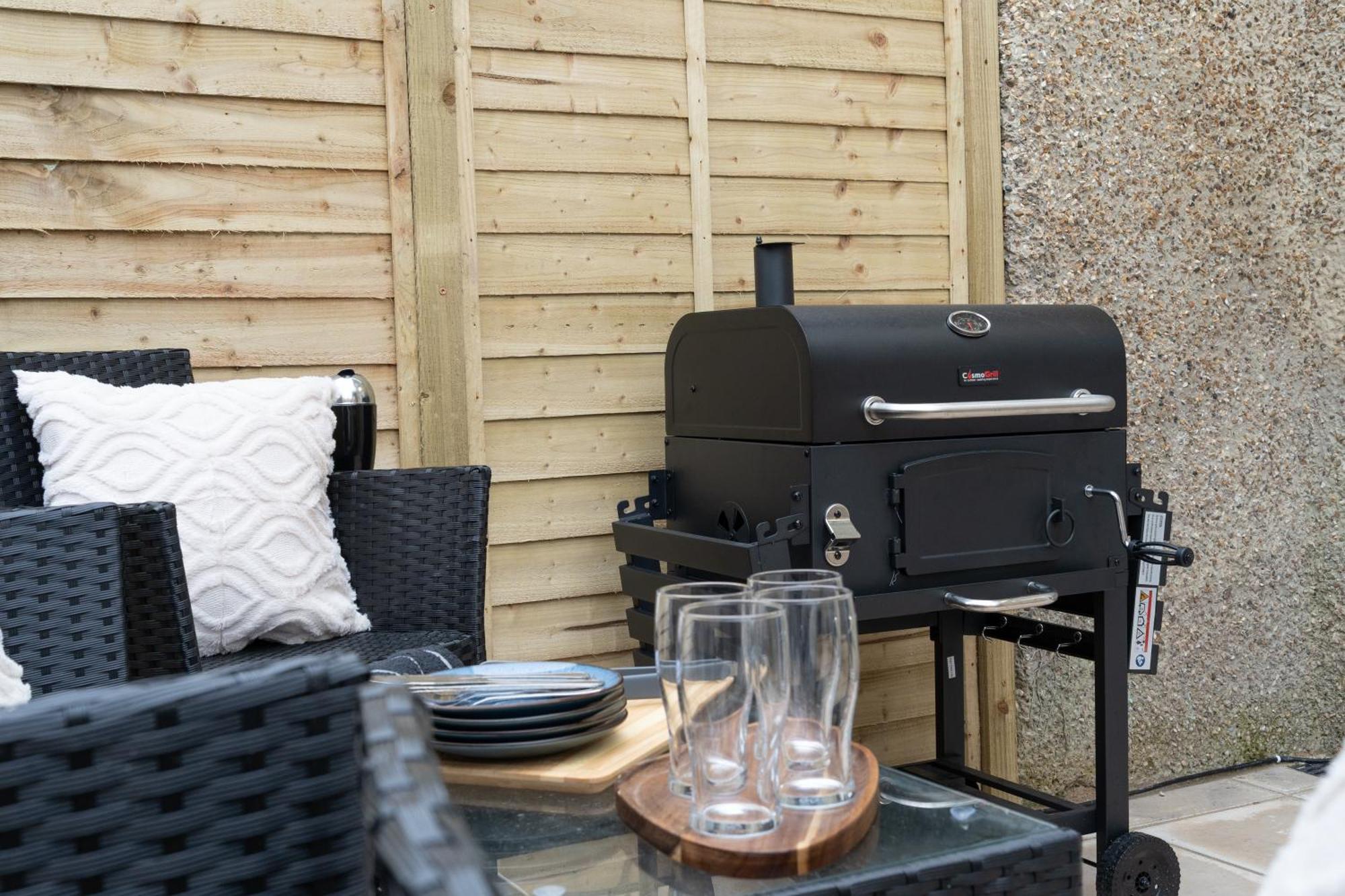 Open Mind - Hottub,7 Beds & Free Parking Apartment *