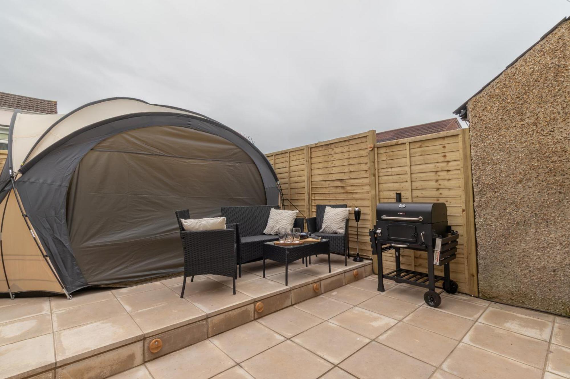 Open Mind - Hottub,7 Beds & Free Parking Apartment *