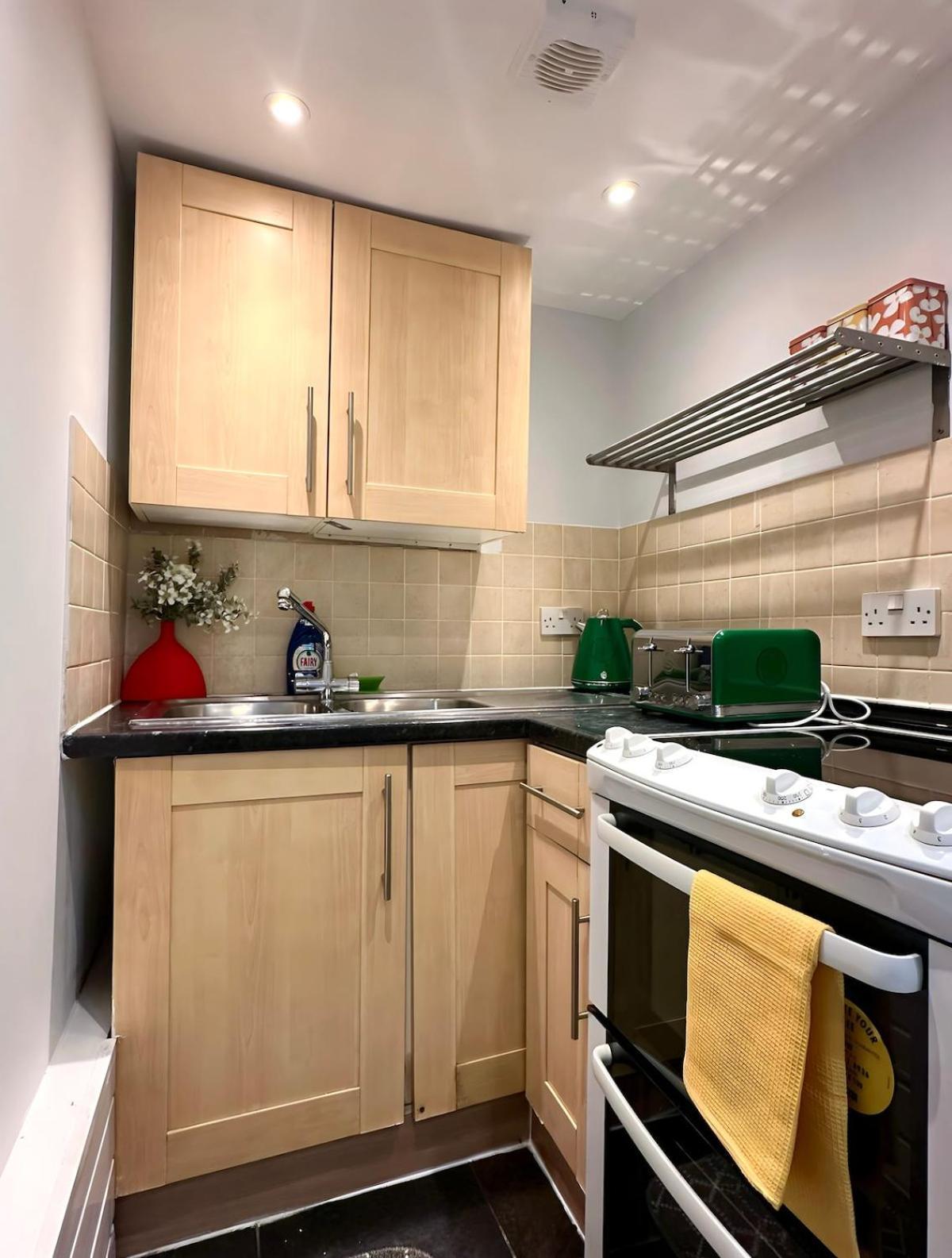 Apartment Cozy 1 Bedroom House, Sleeps 3 - Long And Short Welcome Portsmouth
