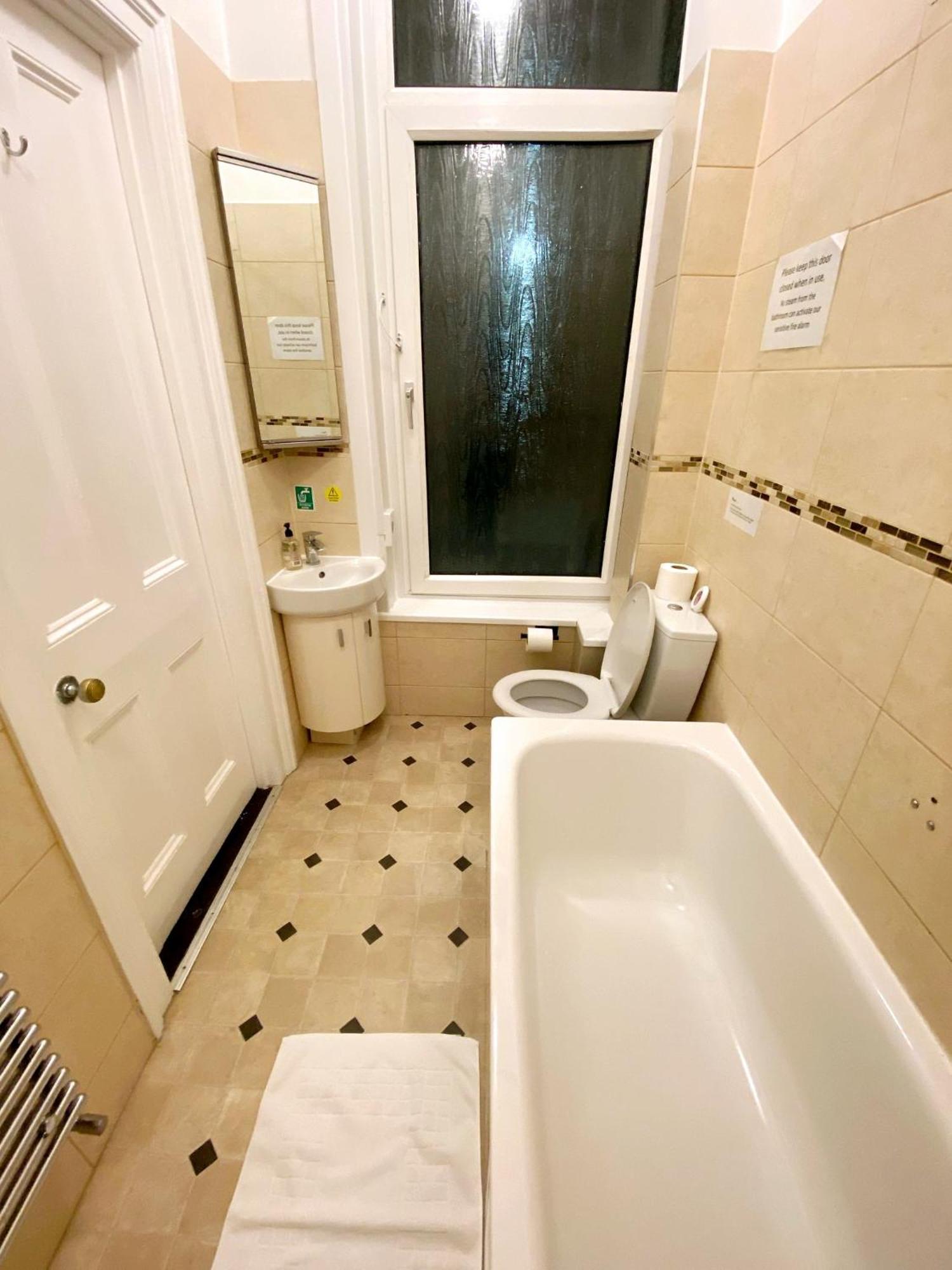 Aparthotel The Green Light House Studio 24 - Free Private Parking