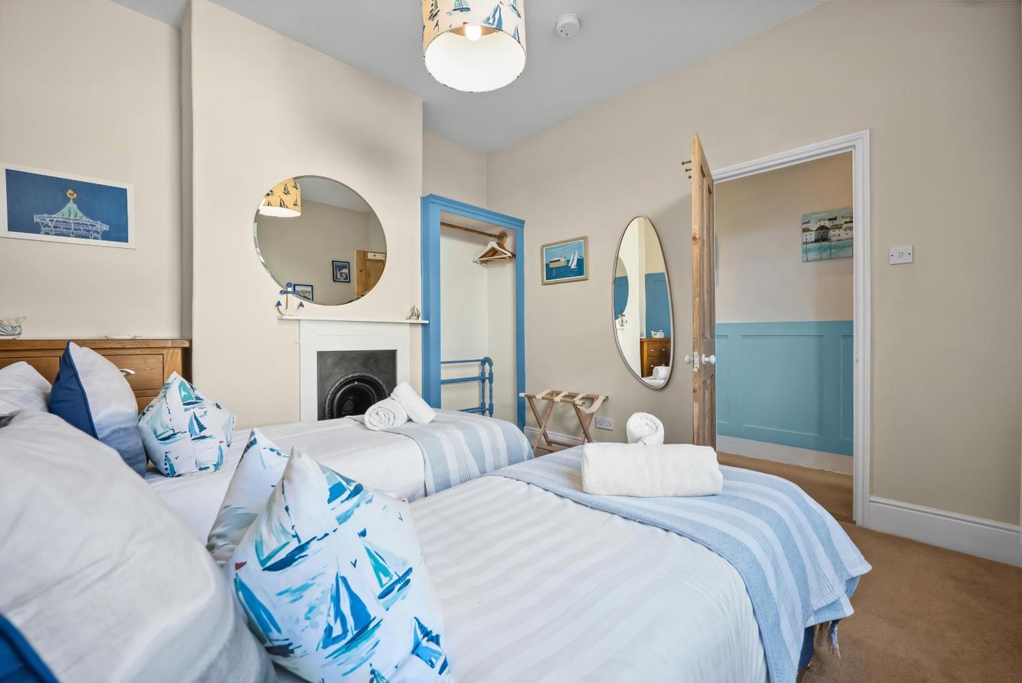Blue Puffin Stays: Spacious 3-bed Townhouse With Free Parking *