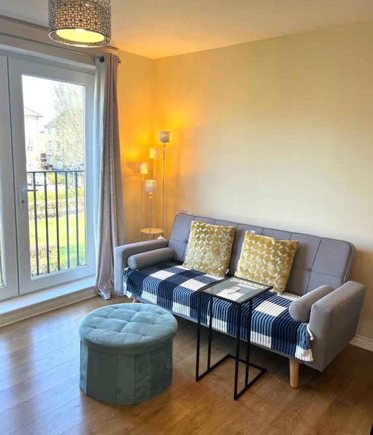 Cosy Two Bedrooms Flat Suitable For A Short Trip Apartment *