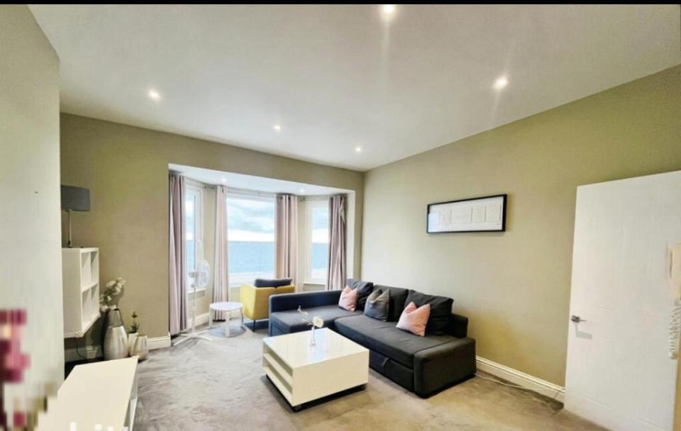 Stones Throw From The - Stunning Sea View Apartment *