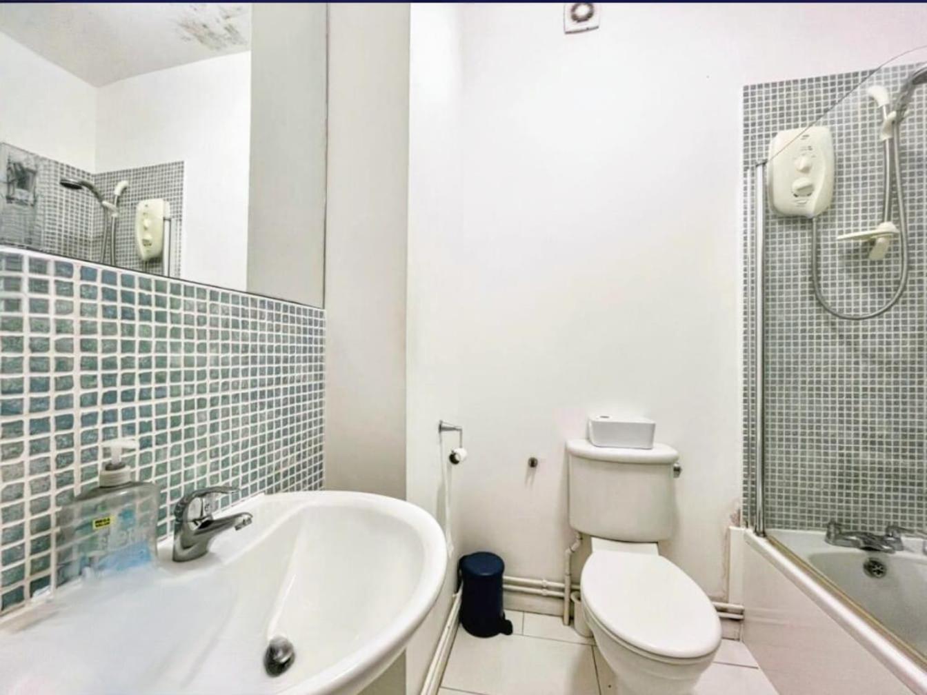 Apartment Stones Throw From The - Stunning Sea View *