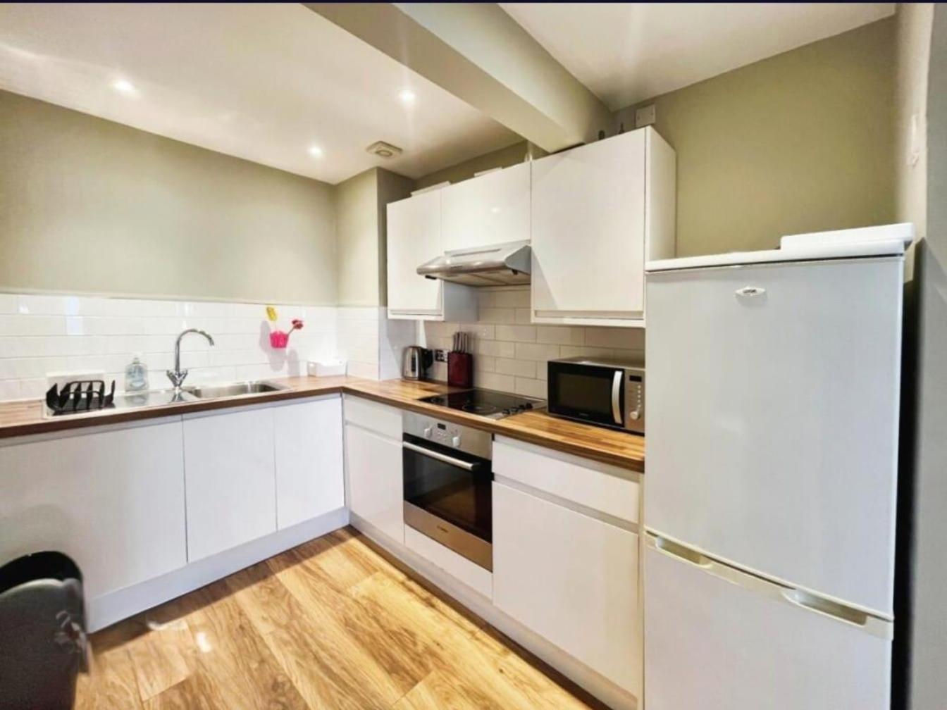 Stones Throw From The - Stunning Sea View Portsmouth