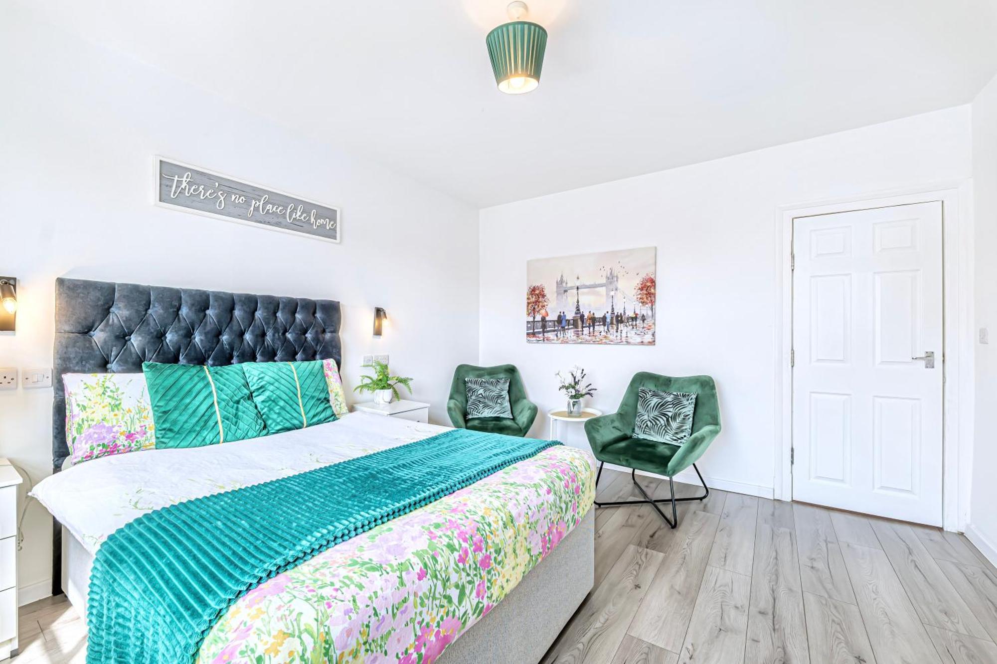 Apartment Large One Bedroom Southsea Sleeps 3 - Free Parking