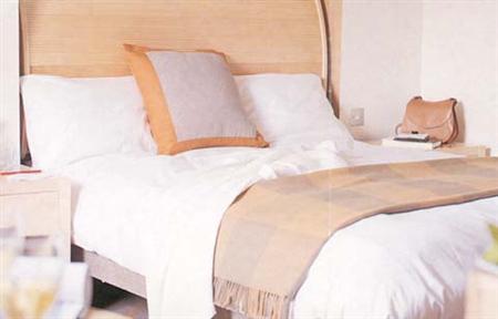 By Ihg Hotel 4*