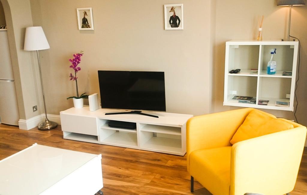 Stones Throw From The - Stunning Sea View *