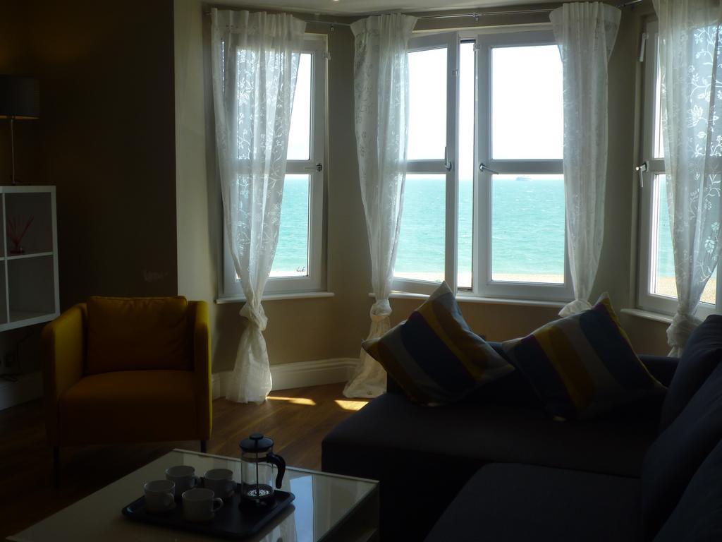 Apartment Stones Throw From The - Stunning Sea View *