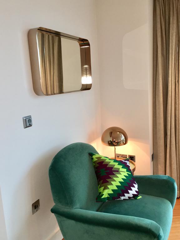 Gunwharf Quays Harbour Apartment Portsmouth