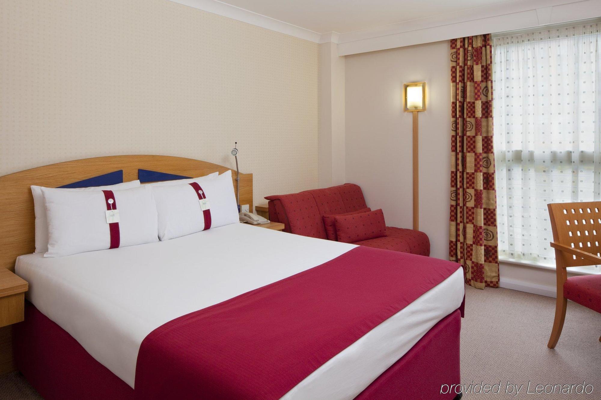 Express Gunwharf Quays By Ihg 3*