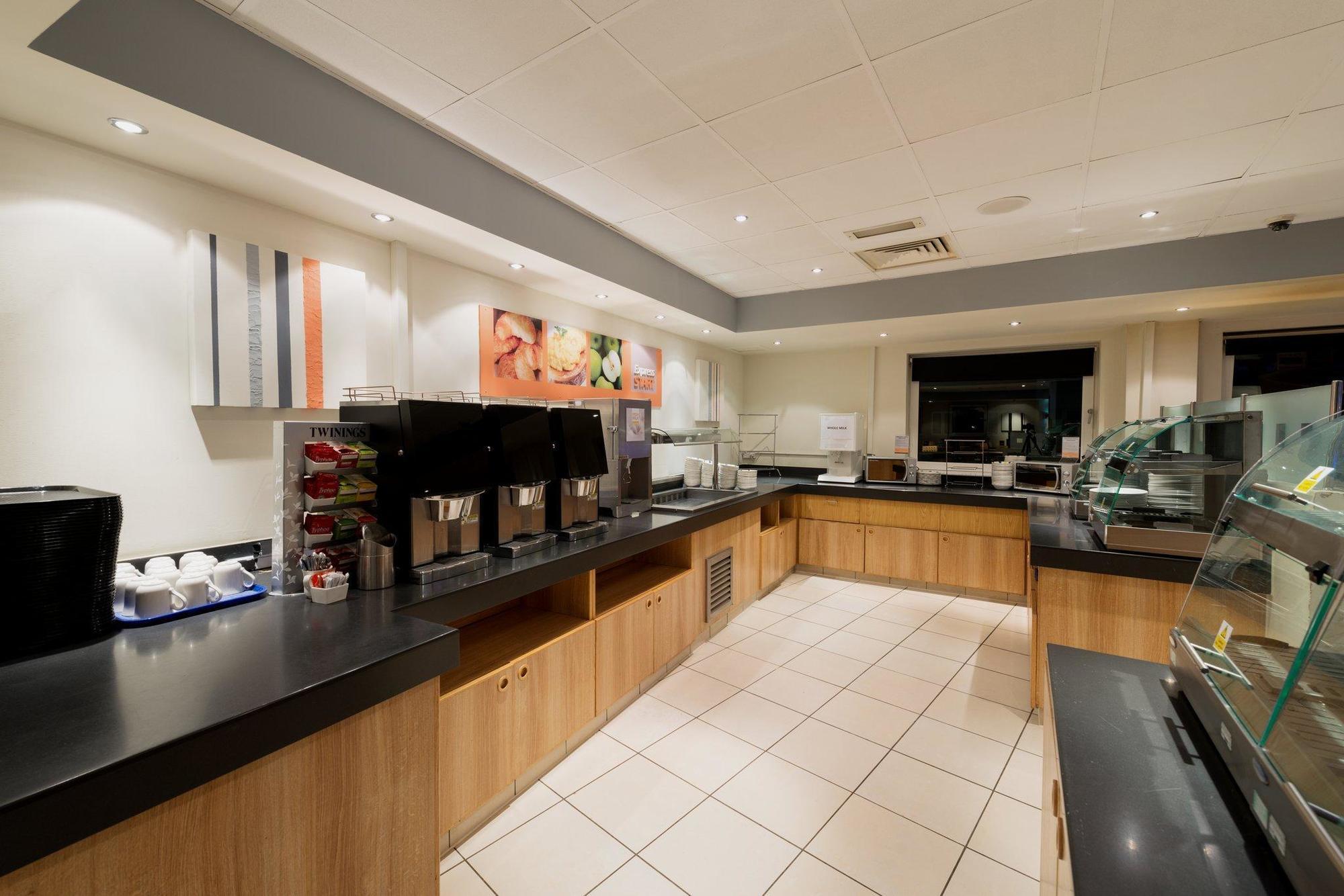 Express Gunwharf Quays By Ihg Hotel Portsmouth