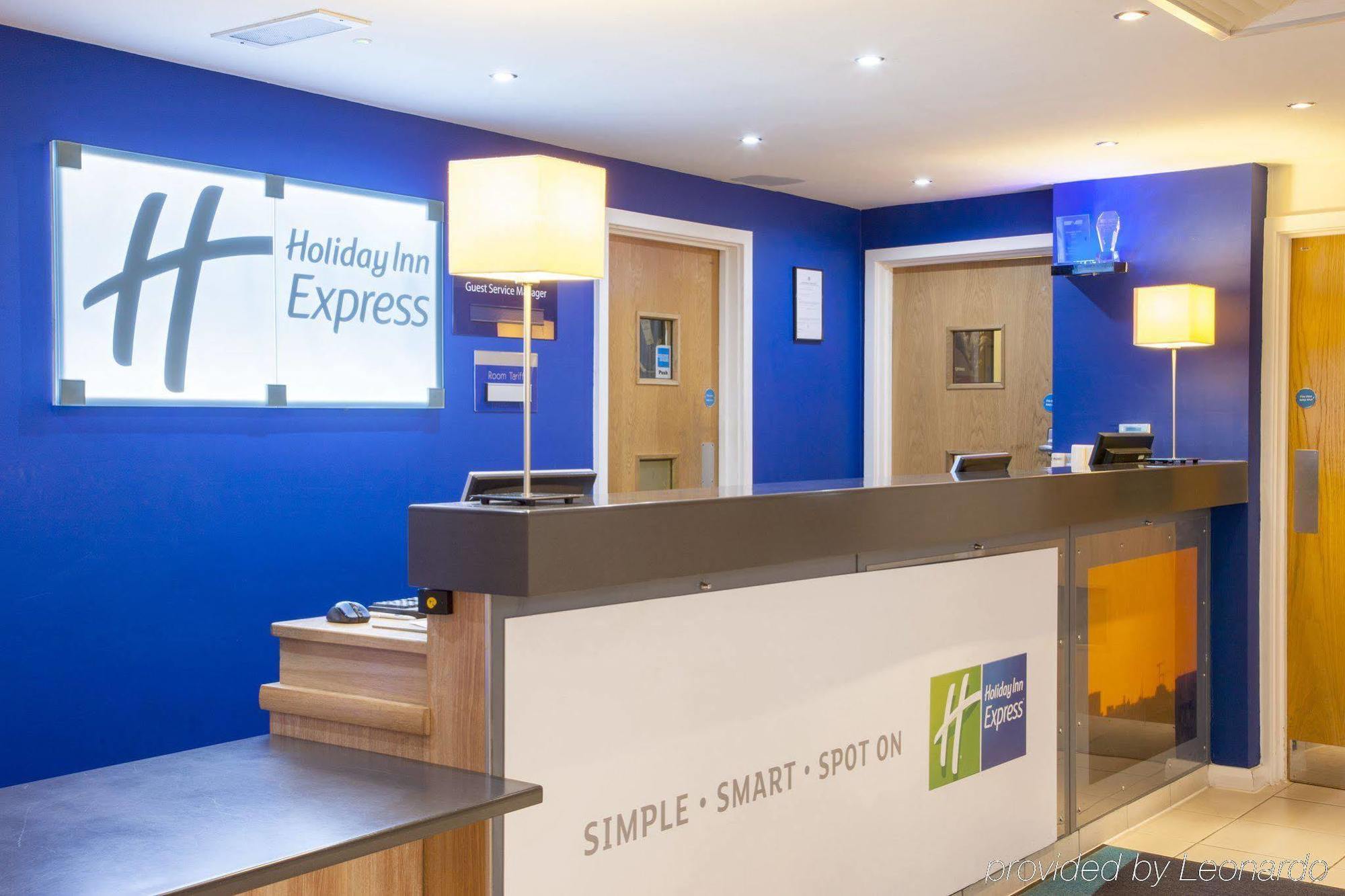 Express Gunwharf Quays By Ihg Hotel 3*