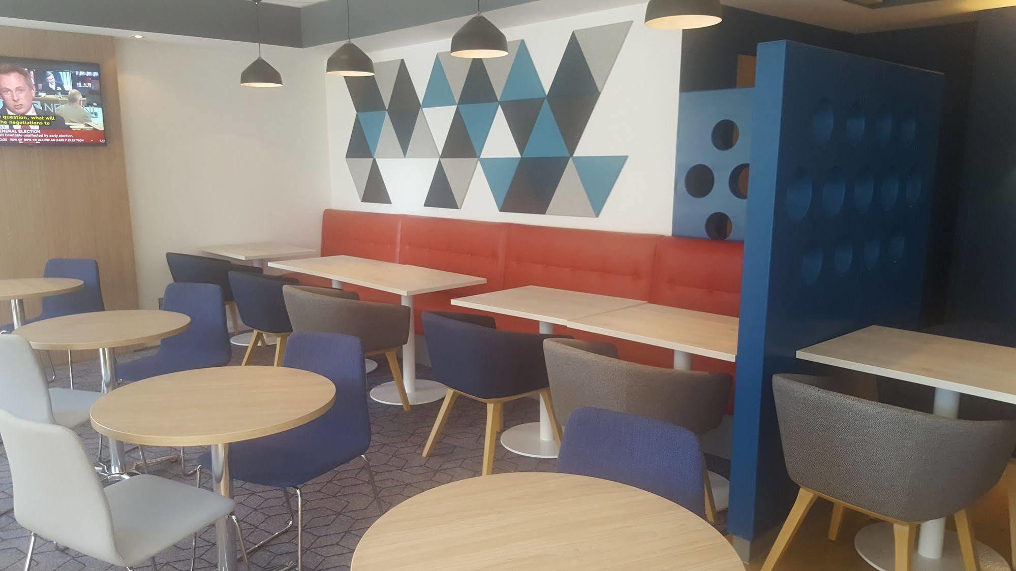 Express Gunwharf Quays By Ihg Hotel