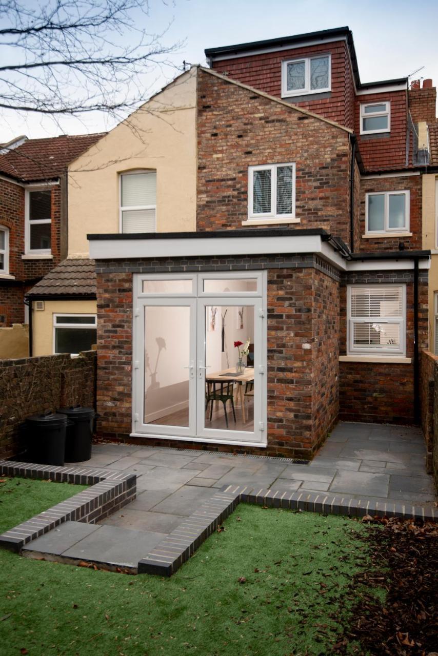 Apartment Harold House - Modern Open Plan 4 Bedroom, 3 Bathroom House In Southsea, *
