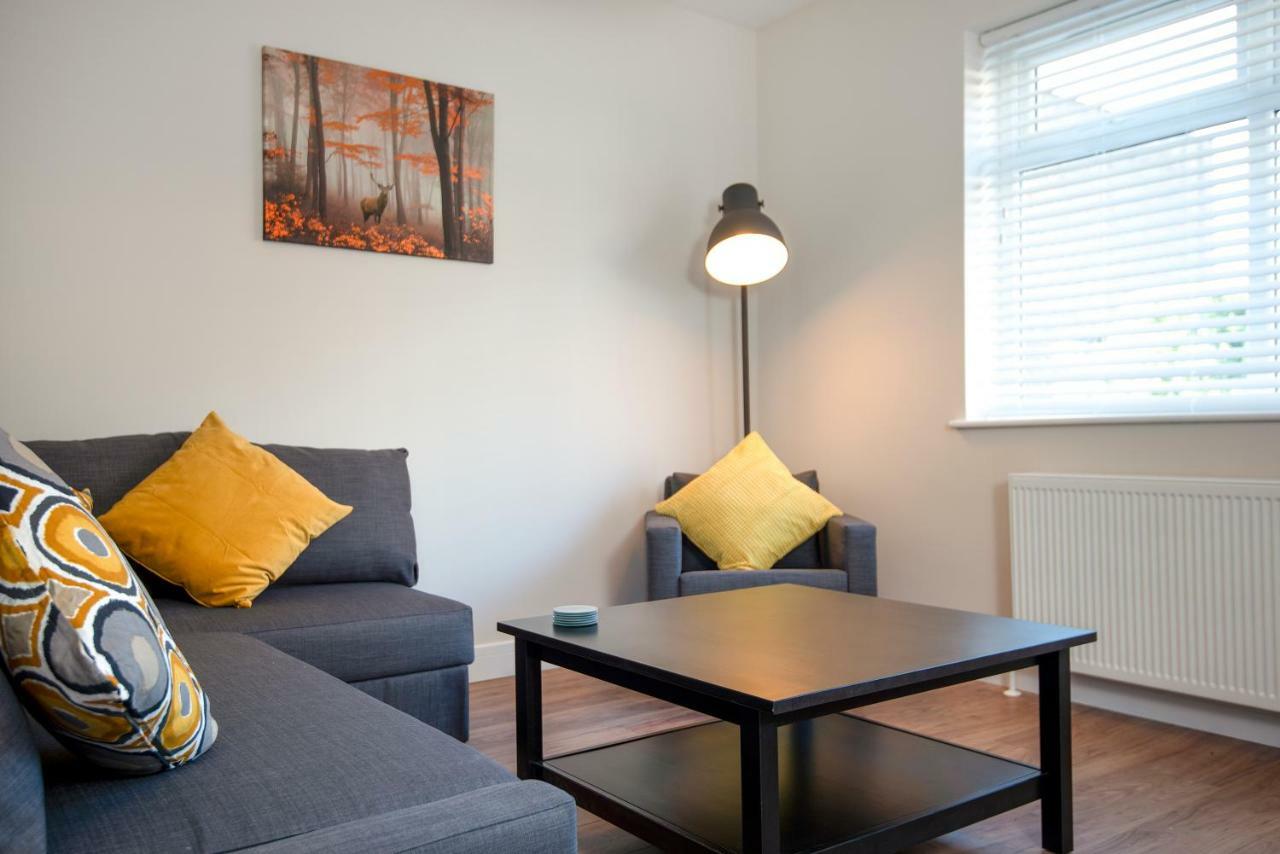 Apartment Morley - Modern 3 Bedroom, 2 Bathroom House With Garden In Southsea,