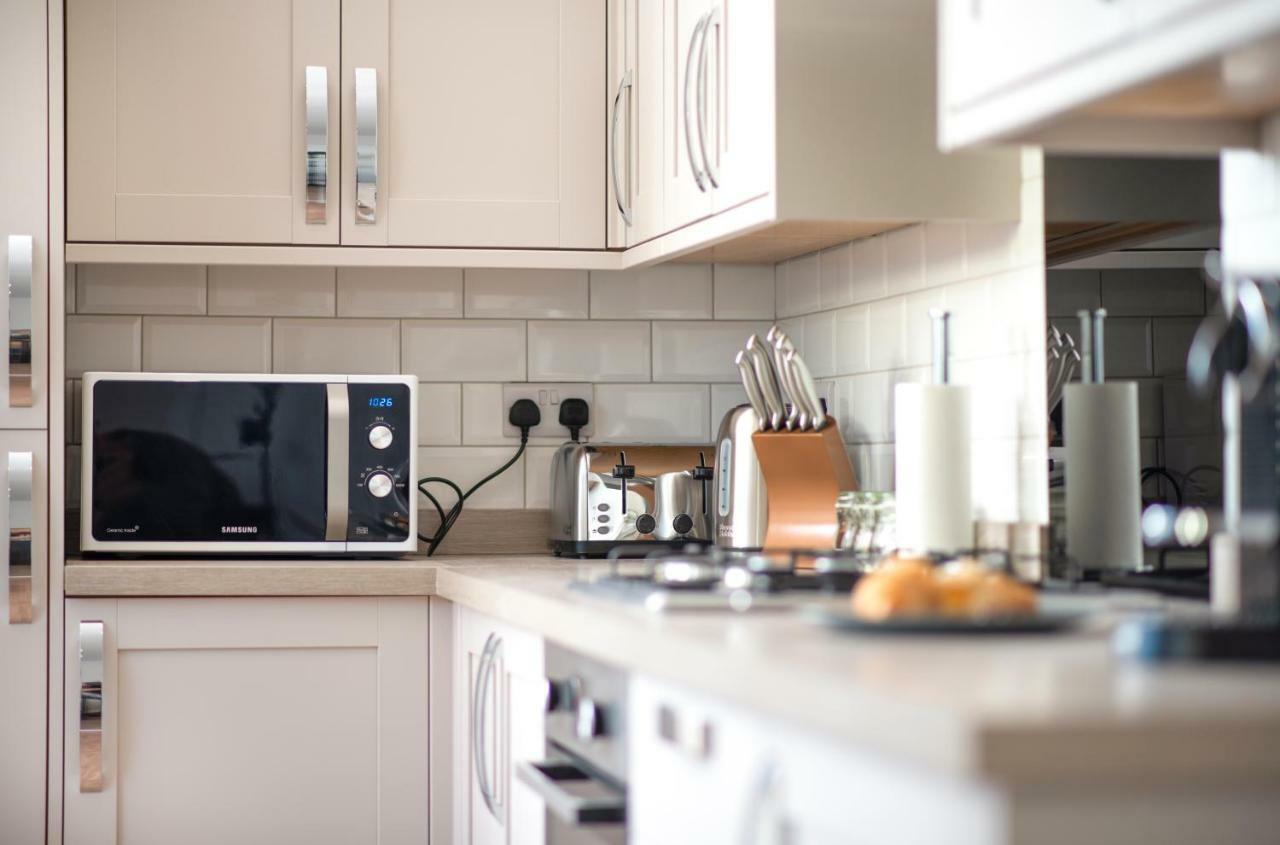 Morley - Modern 3 Bedroom, 2 Bathroom House With Garden In Southsea, Apartment
