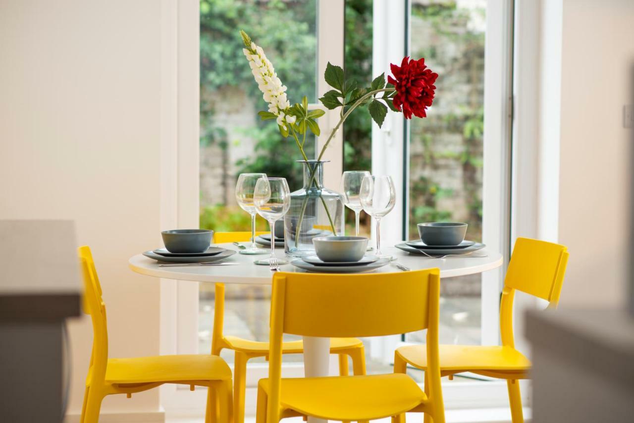 Flat B - Ground Floor, 2 Bedroom, 2 Bathroom With Garden In Southsea, Apartment Portsmouth