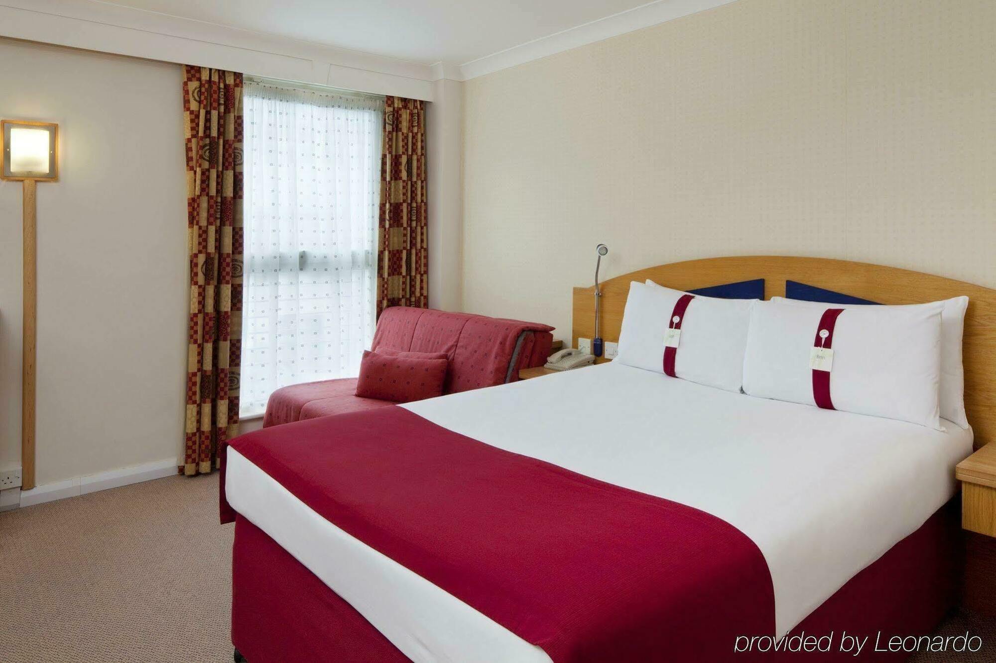 Hotel Express Gunwharf Quays By Ihg 3*
