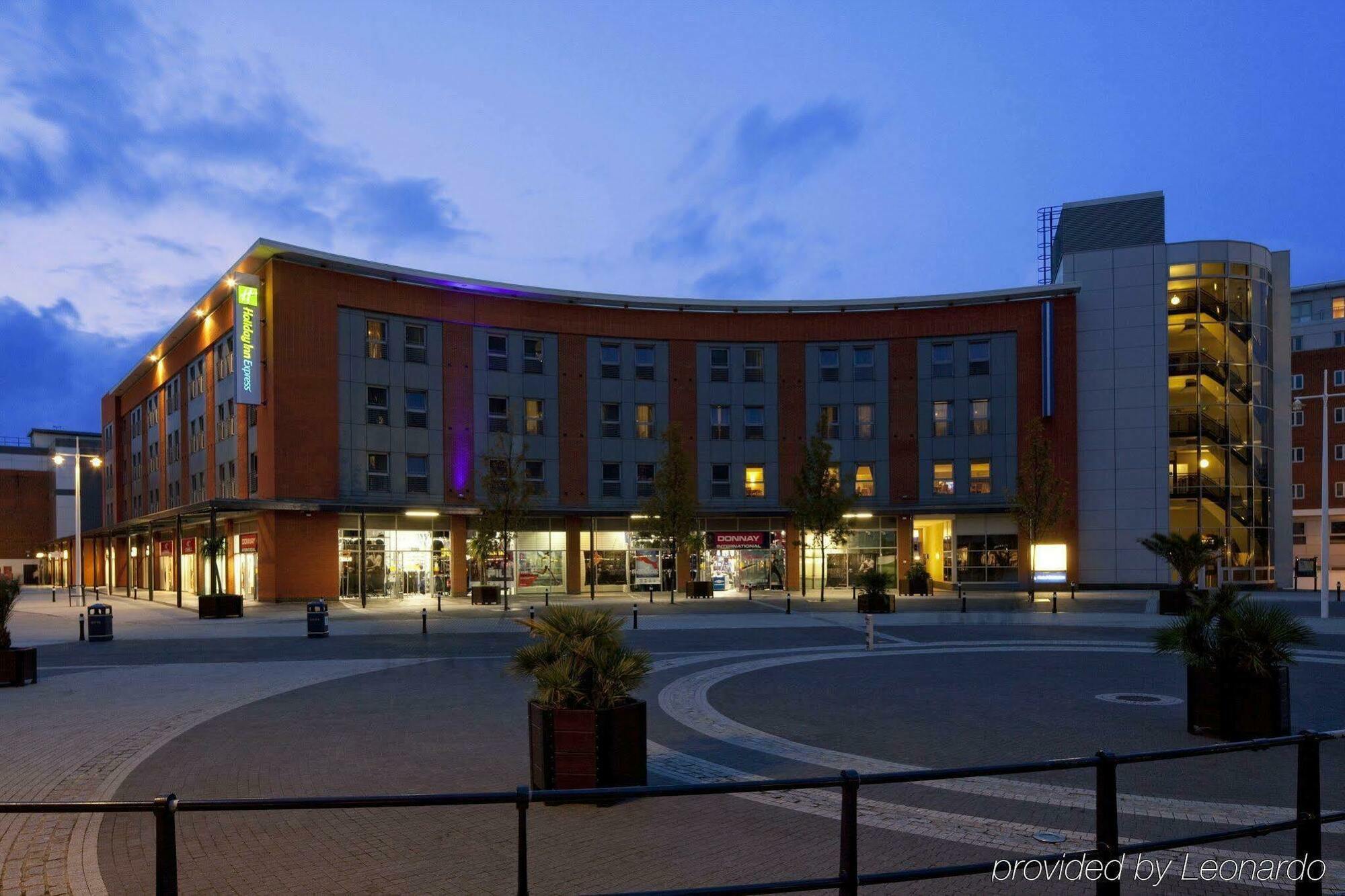Express Gunwharf Quays By Ihg 3*