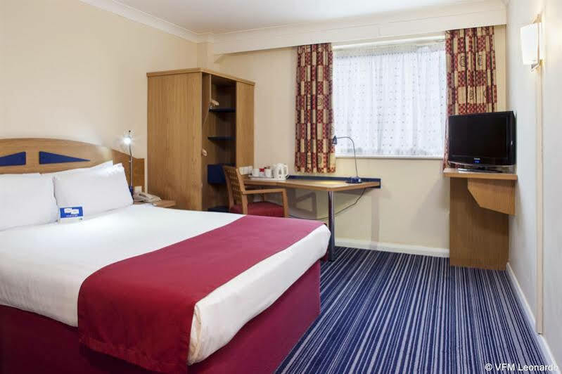 Express Gunwharf Quays By Ihg 3*