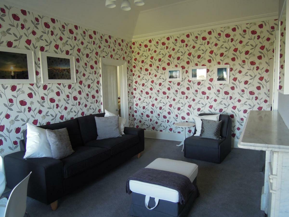 Special Seafront Apartment Portsmouth