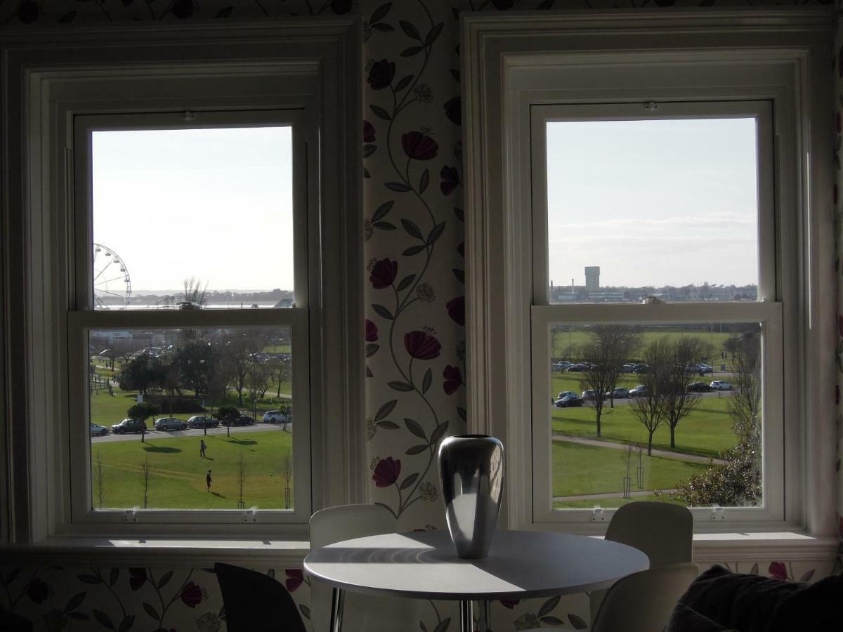 Special Seafront Apartment