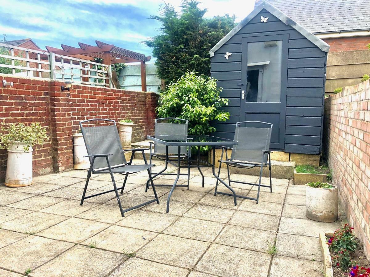 Holiday home Little Connaught House